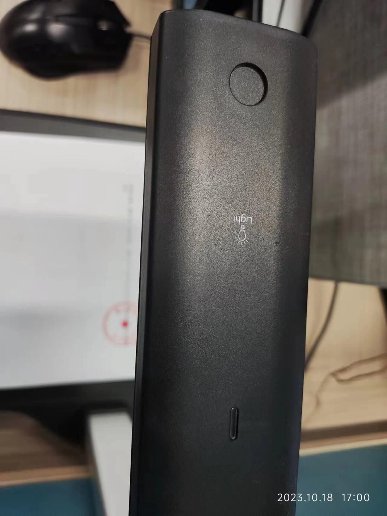 高拍儀燈開(kāi)關(guān)在哪？